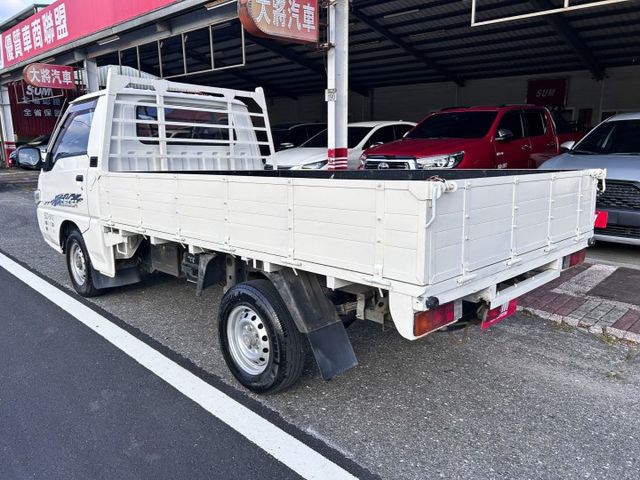 工作好夥伴 ! 漂亮車 ! 引擎順暢 ! 檔位清晰 ! 第三方認證 ! 全額貸款 !  第7張相片