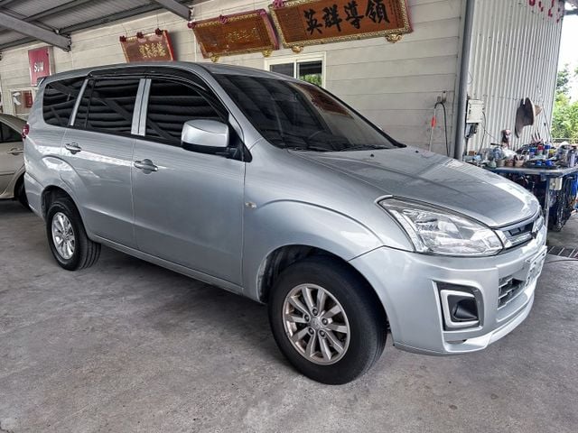 回饋客戶優惠價 ! 整備中 ! 旗艦款 ! 箱式 ( 可以貨車牌 ) ! 升級安卓機 ! 認證車 ! 全額貸款 !  第1張相片