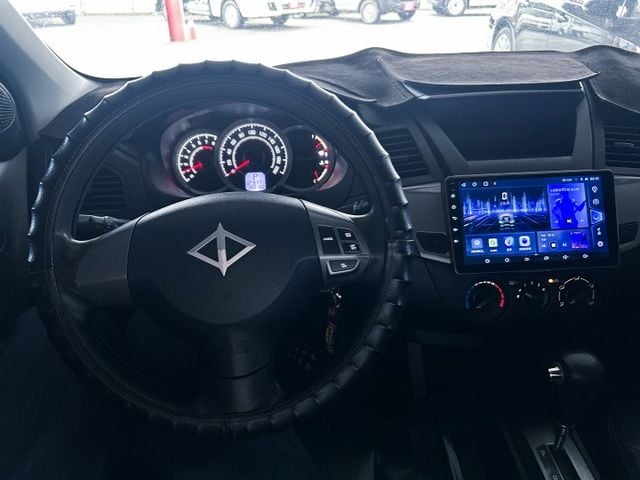 回饋客戶優惠價 ! 整備中 ! 旗艦款 ! 箱式 ( 可以貨車牌 ) ! 升級安卓機 ! 認證車 ! 全額貸款 !  第2張相片