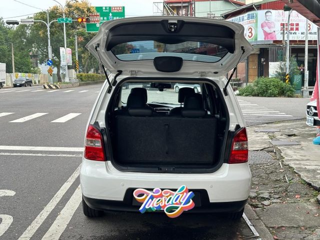 公司代步車/稀有1.8cc/7人座/抬頭顯示器/音響主機/免鑰匙/前霧燈/自動大燈/摸門/三排座椅/恆溫空調  第7張相片