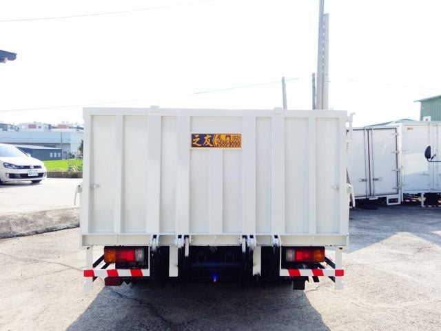 《僅跑5萬》訂製加長14呎加寬2米鐵斗+5呎雙芯尾門《自排》  第5張相片