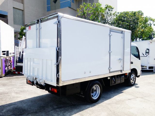 《11.5呎》HINO免加尿素+載重變更5噸冷凍車《3呎油壓尾門》  第4張相片