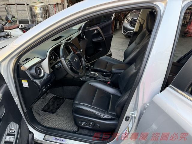 全車原鈑件/6安全氣囊/大螢幕安卓機/電動尾門/雙區恆溫/定速/I-KEY/電動椅/車頂架/電動天窗  第5張相片