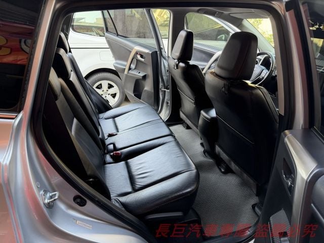 全車原鈑件/6安全氣囊/大螢幕安卓機/電動尾門/雙區恆溫/定速/I-KEY/電動椅/車頂架/電動天窗  第7張相片