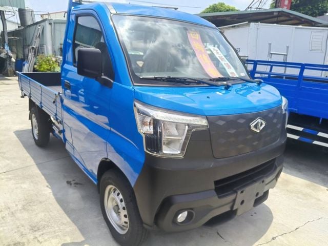 全新領牌車手排四輪傳動 未曾使用過  第1張相片
