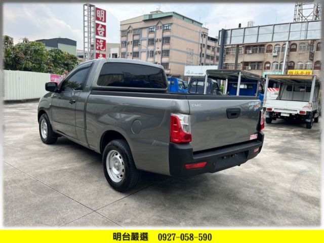 【皮 卡 2021】全車 原漆原鈑 / 認證車 / 2020年 12月 出廠 // 自排 // 原廠 全車保固 2 年  第2張相片