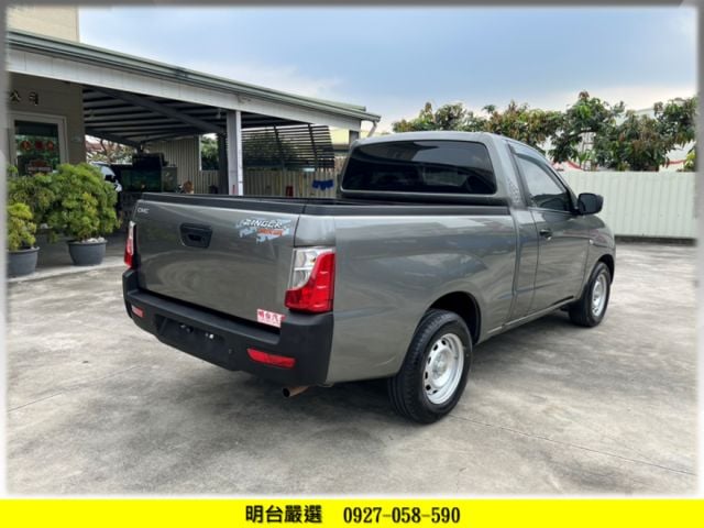 【皮 卡 2021】全車 原漆原鈑 / 認證車 / 2020年 12月 出廠 // 自排 // 原廠 全車保固 2 年  第3張相片