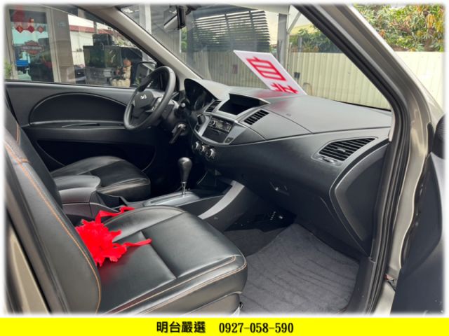 【皮 卡 2021】全車 原漆原鈑 / 認證車 / 2020年 12月 出廠 // 自排 // 原廠 全車保固 2 年  第5張相片