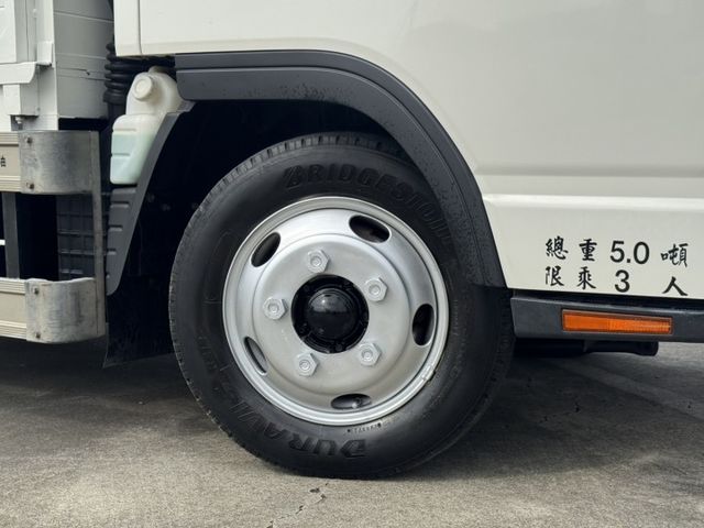 11.6 尺 / 正 5 噸 / 全車 原鈑件 車頭 原漆 // 認證車//升降尾門【全車 保固 1 年】 11.6 尺  第4張相片