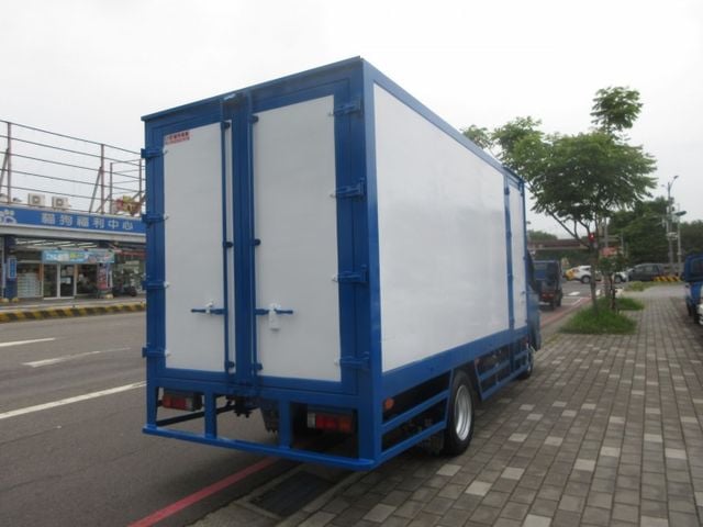 2017年 堅達14尺半 自排 高箱雙側開門  車美好開 可全貸 歡迎賞車!!  第2張相片