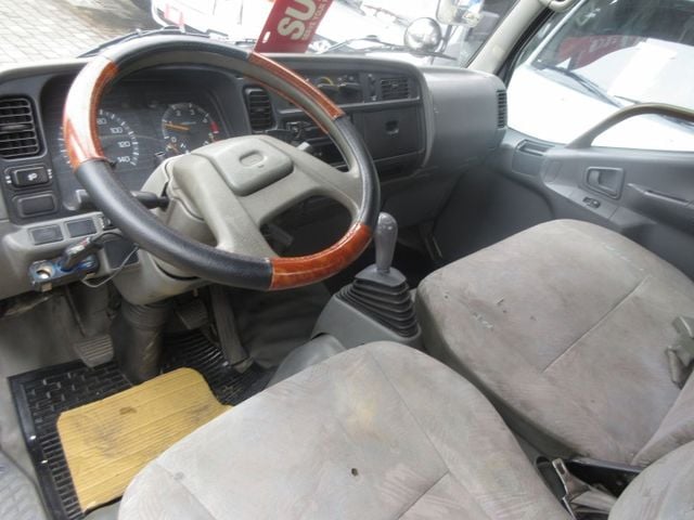 2004年 堅達 11尺半 車美好開 可分期 歡迎賞車!!  第7張相片