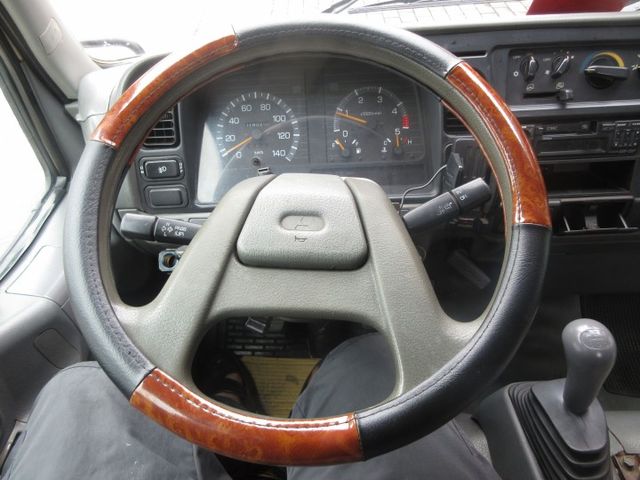 2004年 堅達 11尺半 車美好開 可分期 歡迎賞車!!  第9張相片