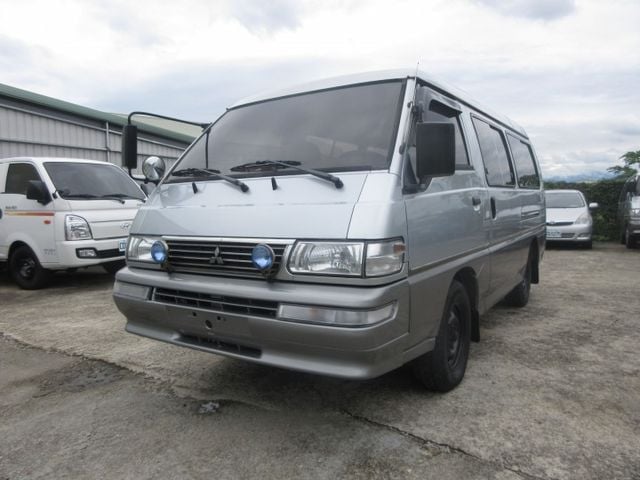 2010年得利卡 客貨版 里程保證12萬多 一手車 車美好開 可全貸 歡迎賞車  第1張相片