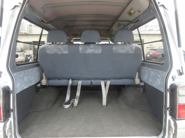 2010年得利卡 客貨版 里程保證12萬多 一手車 車美好開 可全貸 歡迎賞車  第9張相片