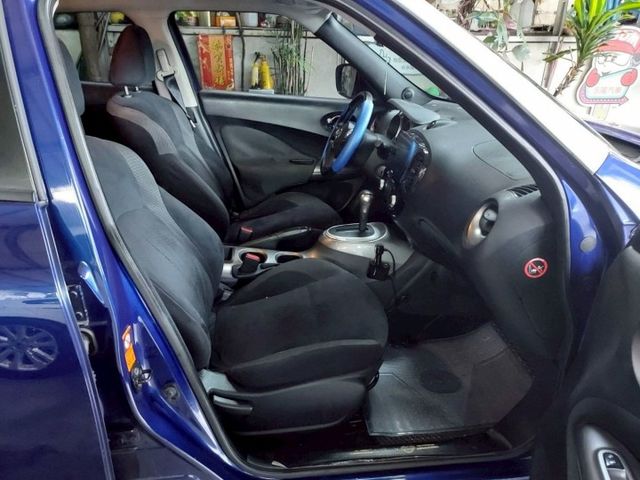 英倫版~自然進氣1.6L~I-key~定速~恆溫~循跡防滑~多功能影音~倒車顯影～歡迎預約賞車~輕鬆全額貸~  第8張相片