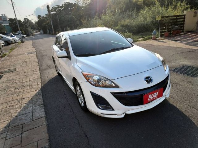~天窗~恆溫~多功能影音~倒車影像~熱門5門小車~場內小車多台~輕鬆全額貸~  第3張相片