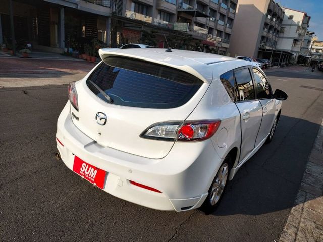 ~天窗~恆溫~多功能影音~倒車影像~熱門5門小車~場內小車多台~輕鬆全額貸~  第4張相片