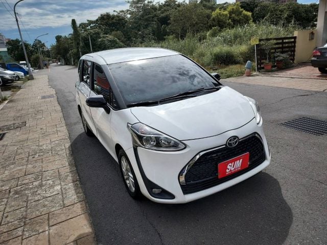 I-KEY~車門感應~多功能影音~循跡防滑~衛星導航~雙安~場內同款車多台~歡迎預約賞車~輕鬆全額貸~  第3張相片
