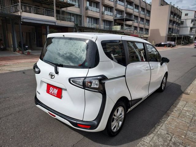 I-KEY~車門感應~多功能影音~循跡防滑~衛星導航~雙安~場內同款車多台~歡迎預約賞車~輕鬆全額貸~  第4張相片