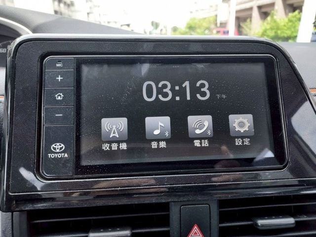 I-KEY~車門感應~多功能影音~循跡防滑~衛星導航~雙安~場內同款車多台~歡迎預約賞車~輕鬆全額貸~  第11張相片