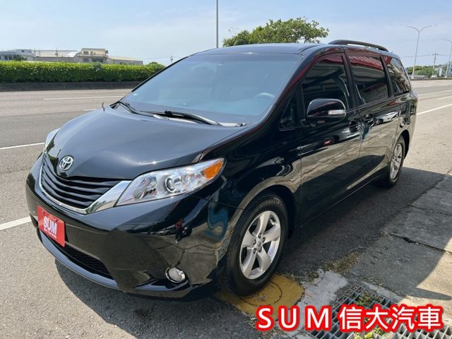 2014年 TOYOTA SIENNA LE 8人座大空間.里程保證.有認證  第4張相片