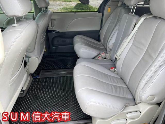 2014年 TOYOTA SIENNA LE 8人座大空間.里程保證.有認證  第11張相片