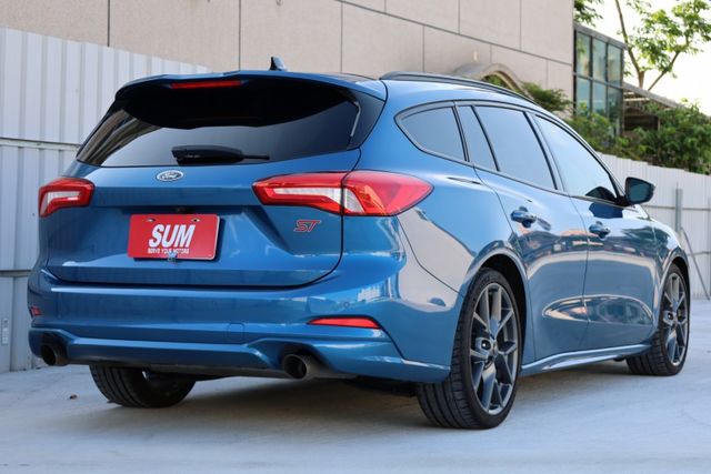2021年式 ST Wagon 一手車 原鈑件原廠保養 里程保證 ACC IKEY 抬頭顯示器  第8張相片