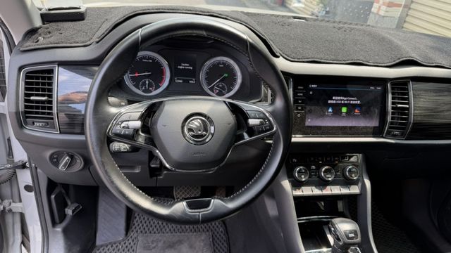 1.5 TSI豪華菁英版 原鈑件 定期保養 里程保證 ACC跟車 IKEY 360環景 電尾門  第6張相片