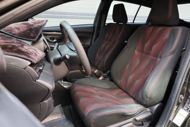 1.5豪華S 原鈑件 定期保養 里程保證 IKEY摸門 倒車雷達 雙前跑車椅  第10張相片