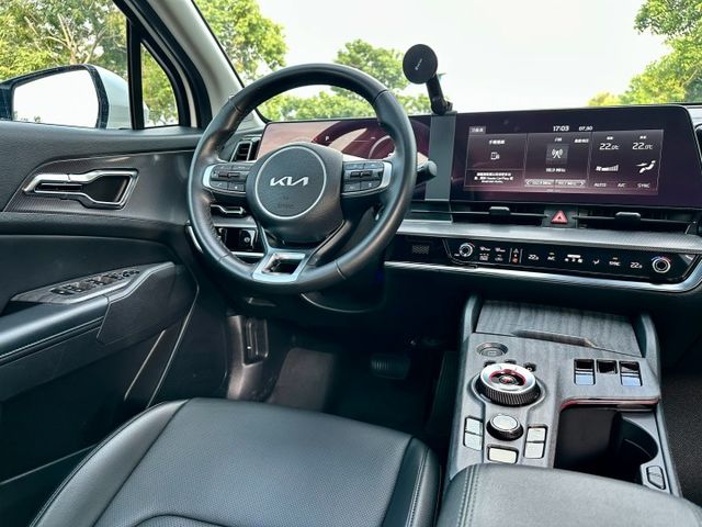 SPORTAGE APEX 一手車實跑11萬4里程保證 ACC跟車 車道維持輔助 電尾門 換檔撥片 環景攝影 盲點偵測  第10張相片