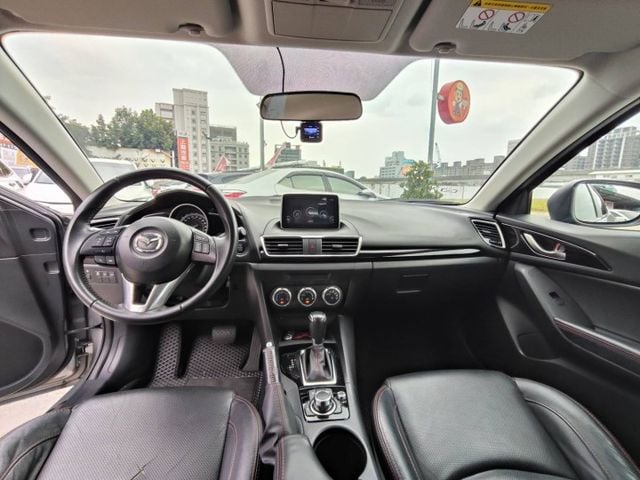 【全場認證五大保證】認證車 五門 低里程僅跑11萬 帥氣代步車首選 一手車原鈑件  第5張相片