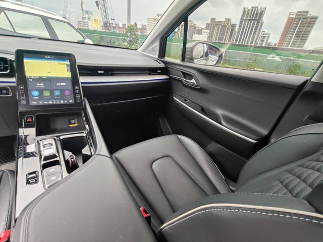 【全場認證五大保固】認證車 VIP-B版 僅跑3萬 四座冷熱座椅 CarPlay 全景 盲點 環景 電尾門 一手車原鈑件  第10張相片