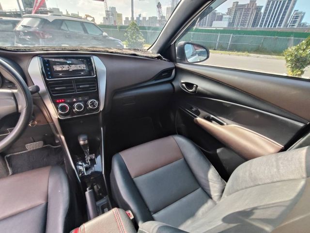 【全場認證五大保固】認證車 Yaris Crossover僅跑7萬 6安囊 CarPlay 原廠保養 倒車影像  原鈑件  第10張相片