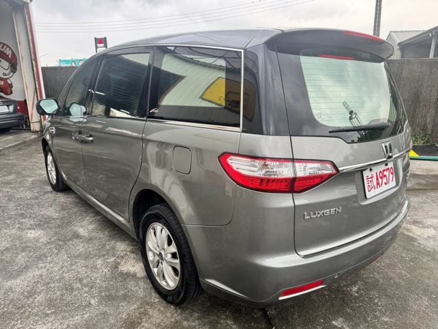 7人座便宜配備好的豪華好車  第3張相片