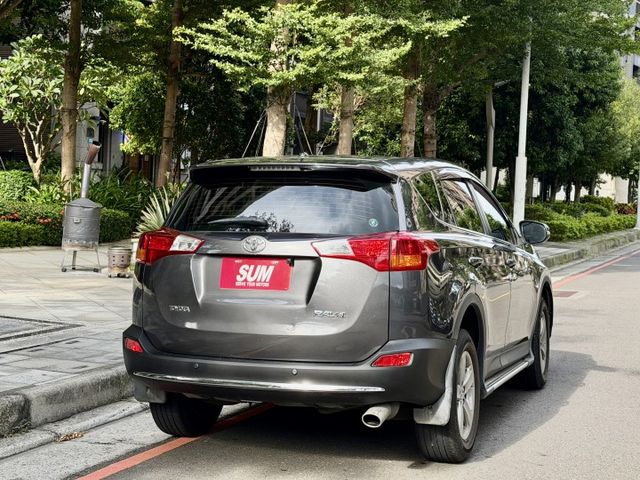 ✓大空間家庭首選 ✓高坐姿好視野 ✓後座全平好載物 ✓15.8km/L省油表現  第16張相片