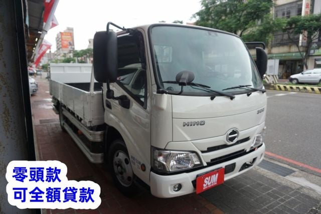 (附5尺雙折雙缸升降尾門) 2023年 HINO 14尺貨車/ 全車水噹噹 / 附4路.零頭款.可全額貸款  第4張相片