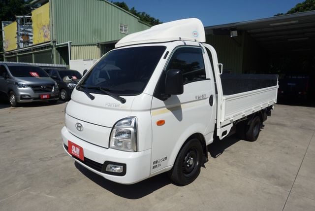 (附2.5尺尾門) 2021年現代小霸王貨車.附4路行車紀錄器 / 全車水噹噹. 零頭款.可全額貸款  第1張相片