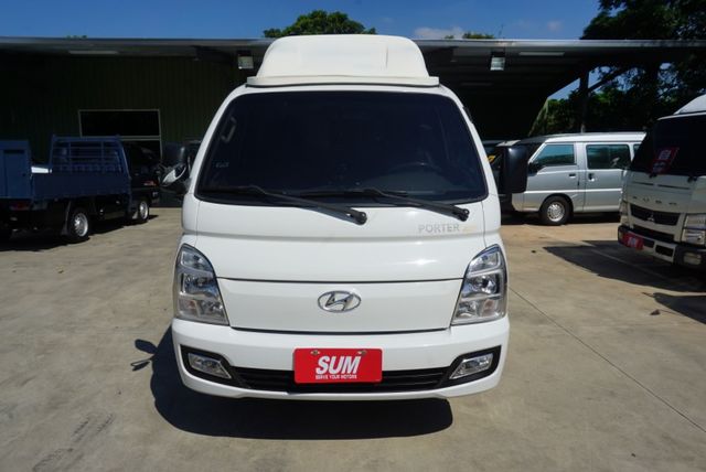 (附2.5尺尾門) 2021年現代小霸王貨車.附4路行車紀錄器 / 全車水噹噹. 零頭款.可全額貸款  第3張相片