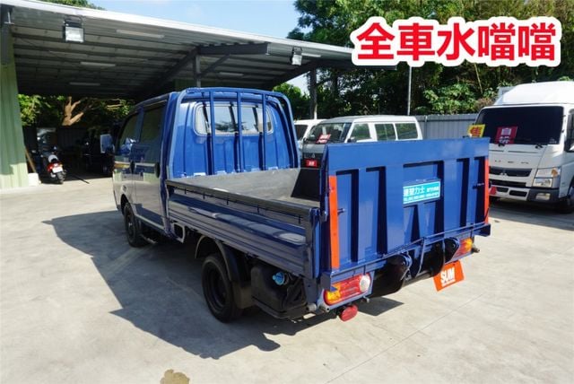 (稀有自排.只跑2萬多.附2.5尺升降尾門) 2023年現代雙廂貨車 / 6人座.全車水噹噹. 零頭款.可全額貸款  第7張相片