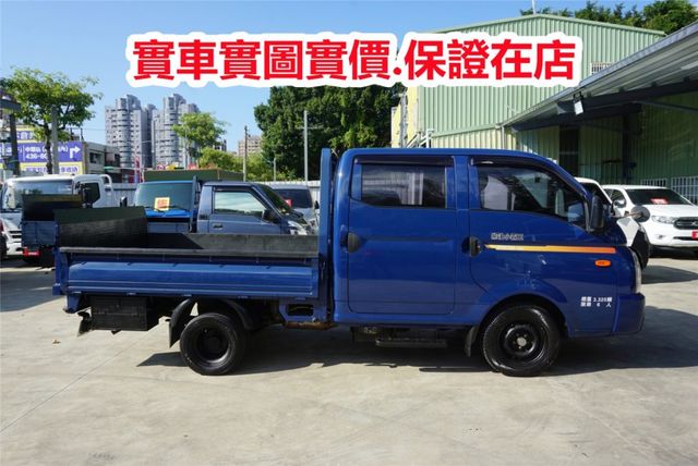 (稀有自排.只跑2萬多.附2.5尺升降尾門) 2023年現代雙廂貨車 / 6人座.全車水噹噹. 零頭款.可全額貸款  第8張相片