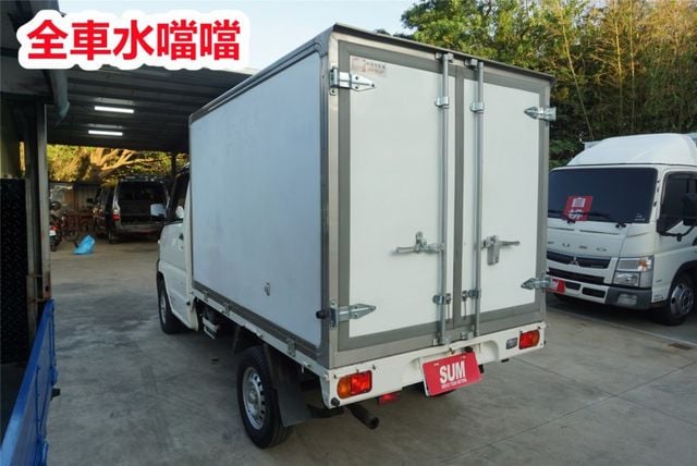 (零下-15度.只跑1萬多) 2025年 菱利冷凍車/100%全車原鈑件. 零頭款.可全額貸款  第7張相片
