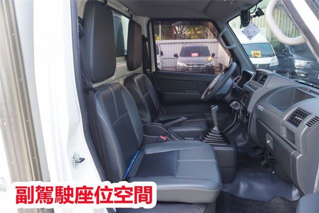 (零下-15度.只跑1萬多) 2025年 菱利冷凍車/100%全車原鈑件. 零頭款.可全額貸款  第15張相片