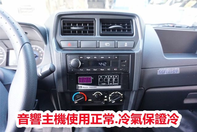 (零下-15度.只跑1萬多) 2025年 菱利冷凍車/100%全車原鈑件. 零頭款.可全額貸款  第17張相片