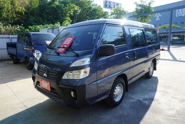 (8人座.稀有自排.只跑2萬多) 2023年 得利卡客貨兩用車 / 全車水噹噹. 零頭款.可全額貸款  第1張相片