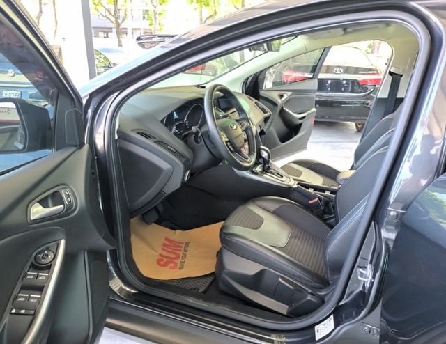 一手車EcoBoost 180 ! ABS、6安、循跡防滑、多功能方向盤、原廠保養只跑8萬多公里 !  第5張相片