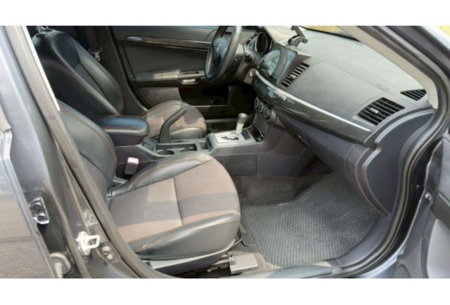 2013 Mitsubishi Lancer Fortis 1.8 經典型  第6張相片