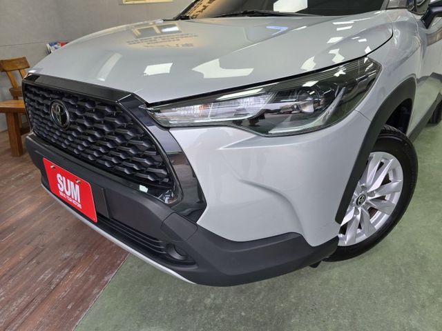快立嚴選❱❱❱ⓎⒺⓈ認證車2024年型式【豪華版】極光銀✴僅跑四萬七❏原漆原鈑件❏全速域❏無線CARPLAY主機❏可全貸  第2張相片
