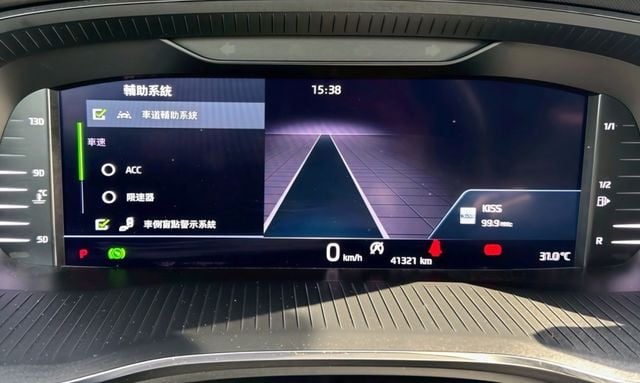 Octavia 1.5輕油電  原鈑件  安全配備齊全  安全省油科技舒適首選優質車  第8張相片