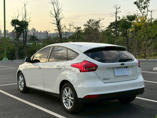 Focus 1.6 汽油時尚型 原鈑 安全的便宜代步車 小排量輕鬆保養省油  第3張相片