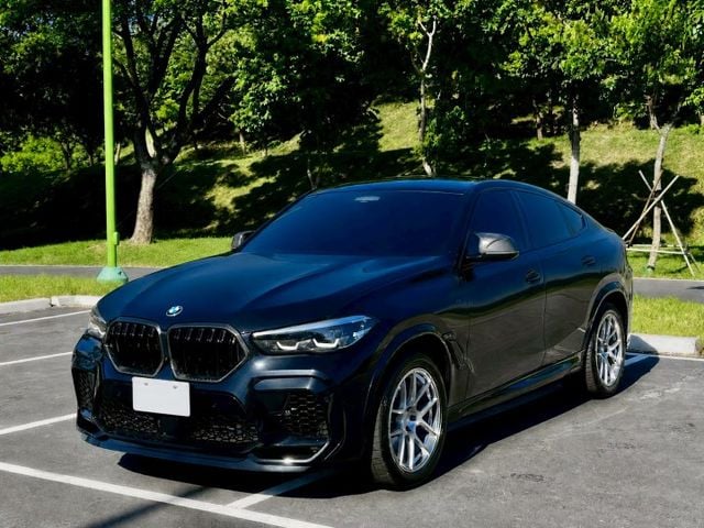 X6 40iXdriver 認證車 霸氣斜背跑旅造型 兼具豪華質感與強勁性能 寬敞座艙搭配豐富科技配備  第1張相片